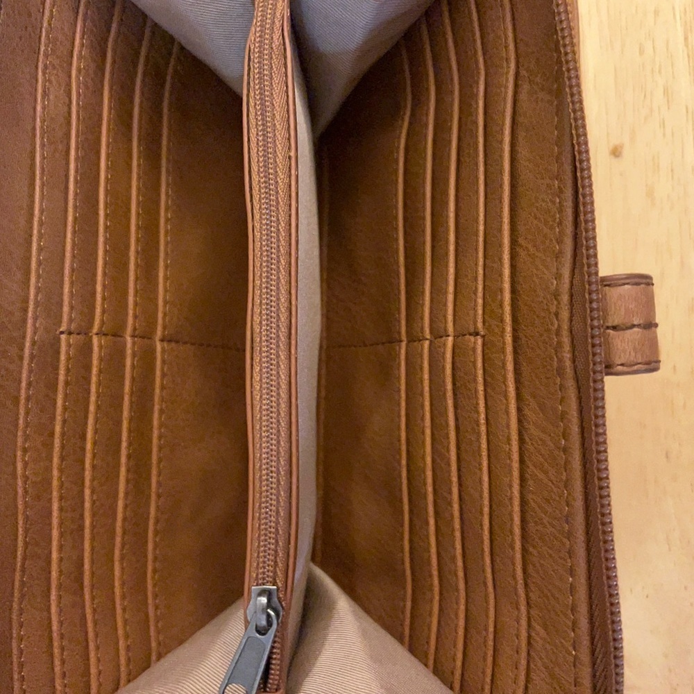 The Sak Brown Leather Crossbody Bag - Picture 9 of 13
